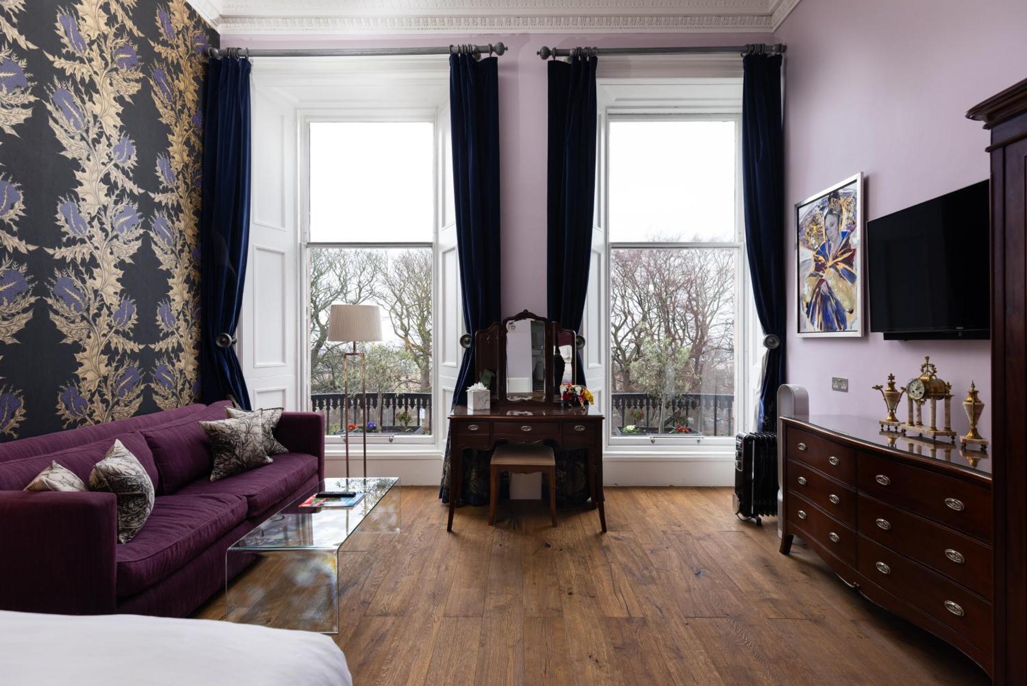 24 Royal Terrace — Photos 3